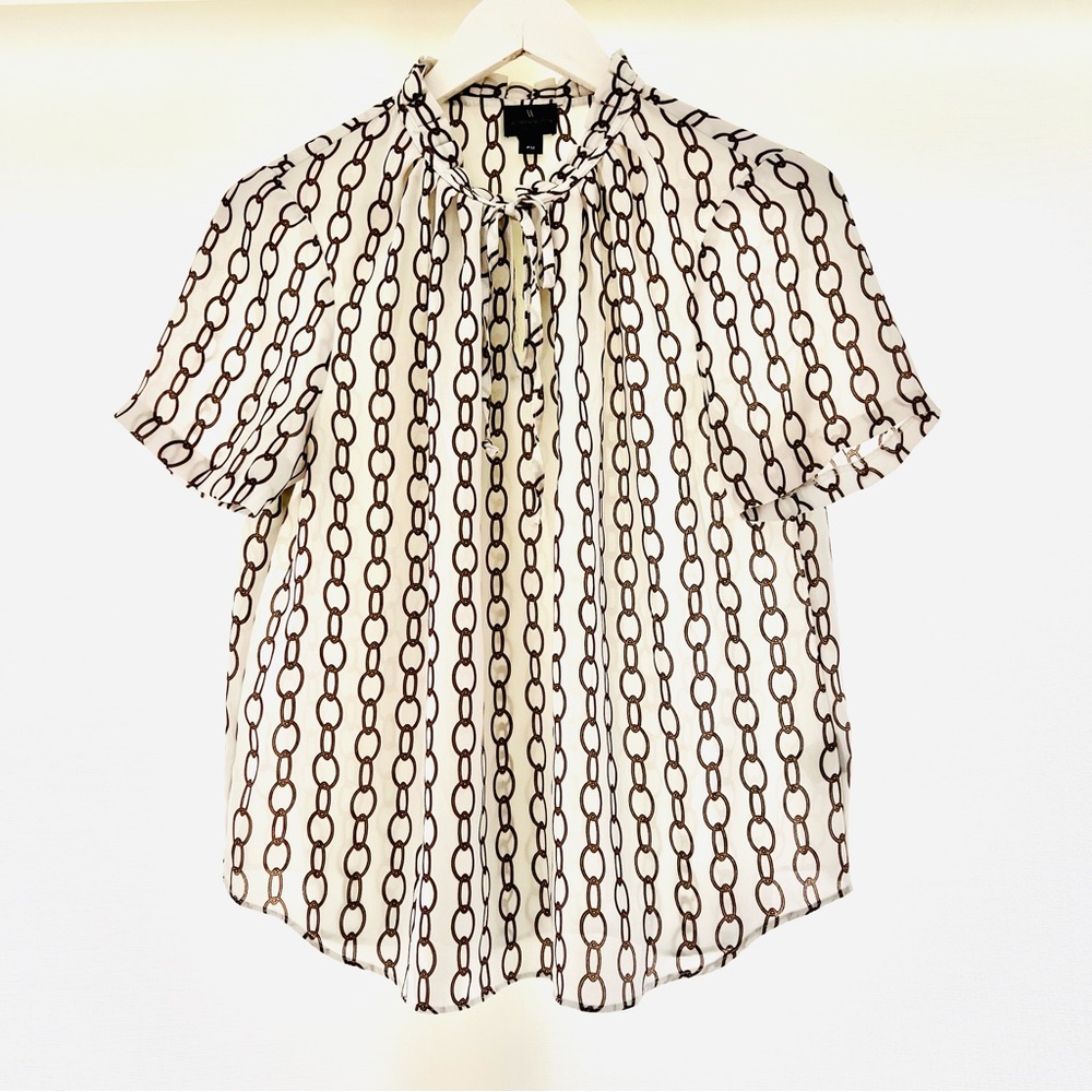 Worthington petite medium white blouse with black/dark gold chain print detail